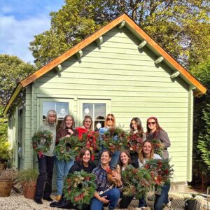 TALLER DE CORONAS NAVIDEÑAS